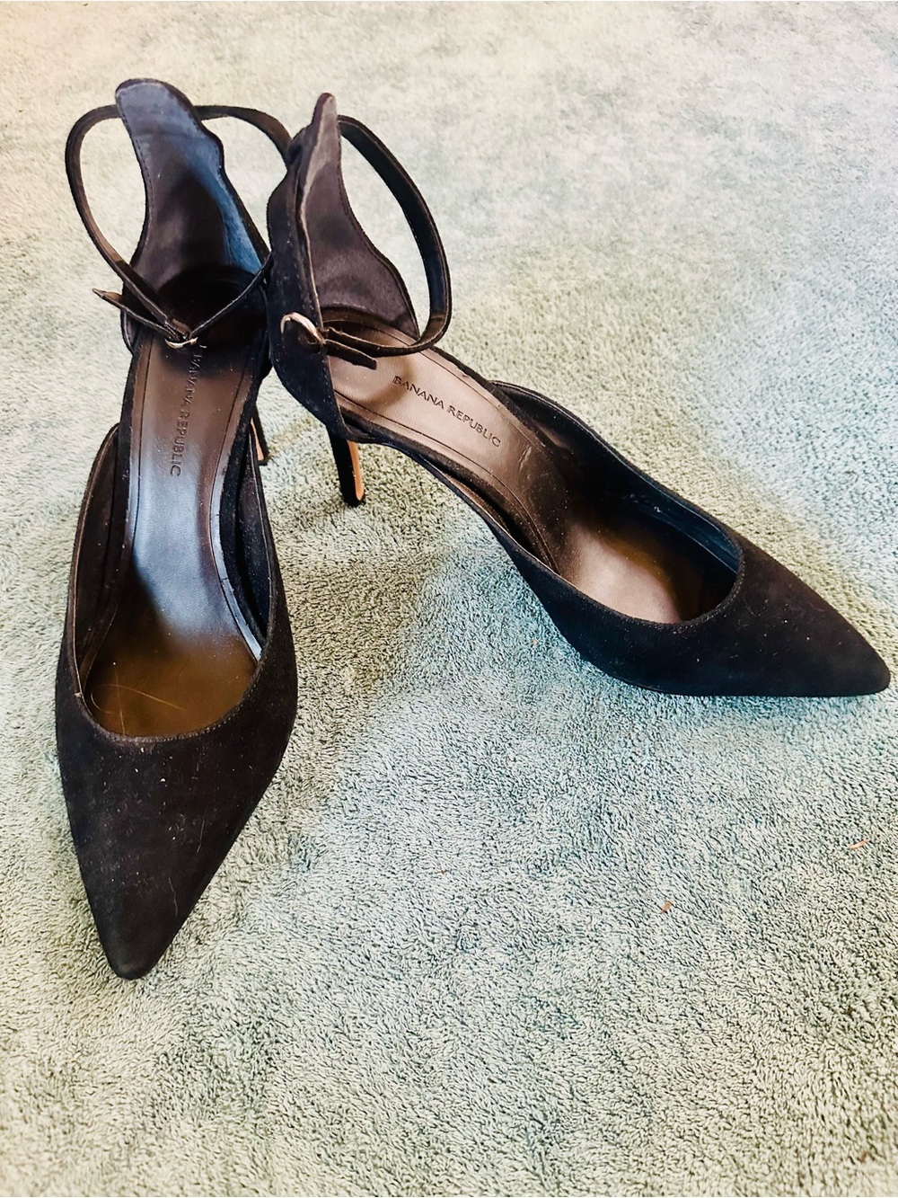Banana Republic Black Suede Pointed Toe Ankle Strap Heels Size 9